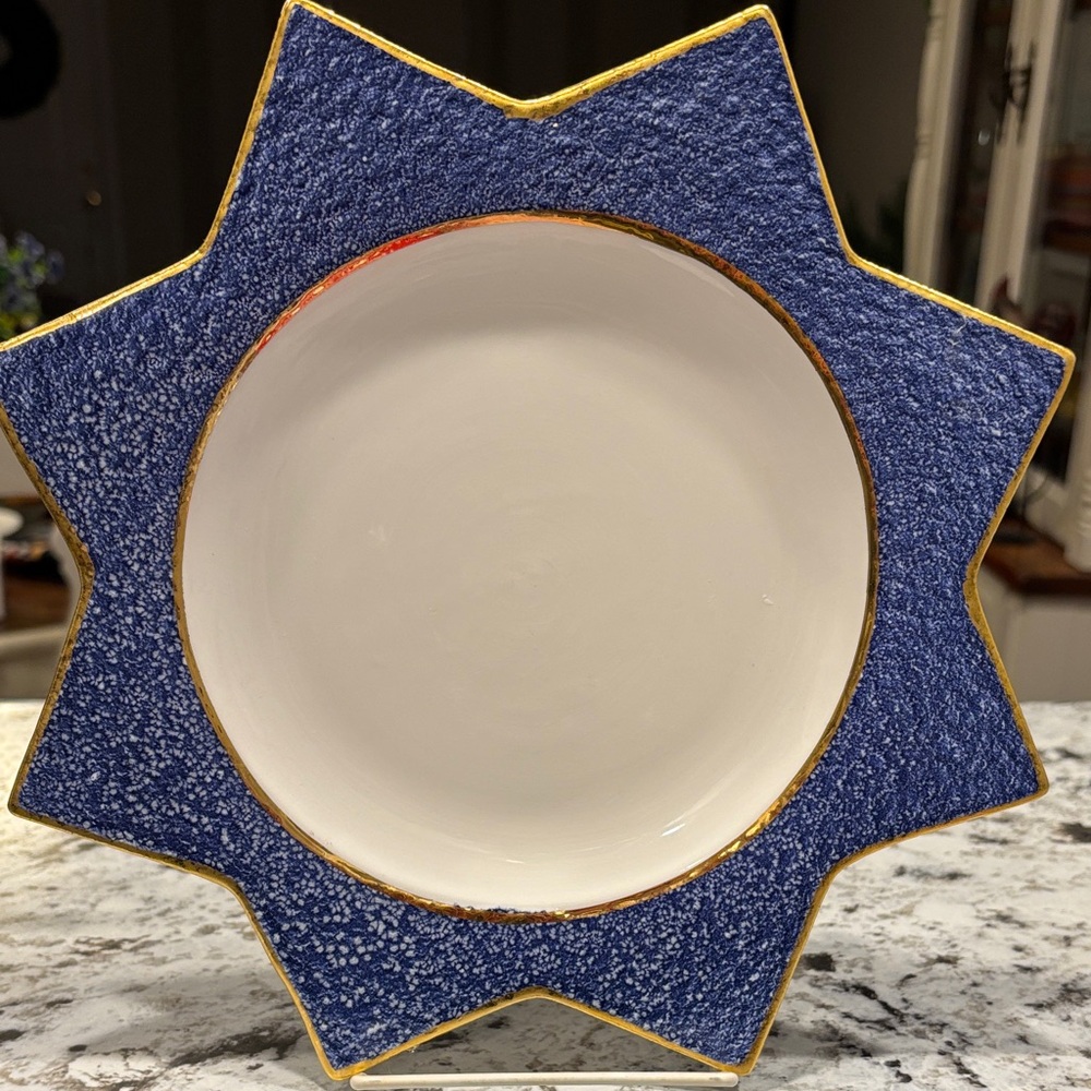 VIETRI Pallaido Elegant Star-Shaped Blue/Gold Trim Plate Crafted in Italy